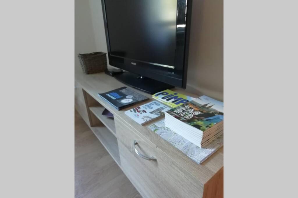 Sarmantni Apartman Malecka ザグレブ エクステリア 写真